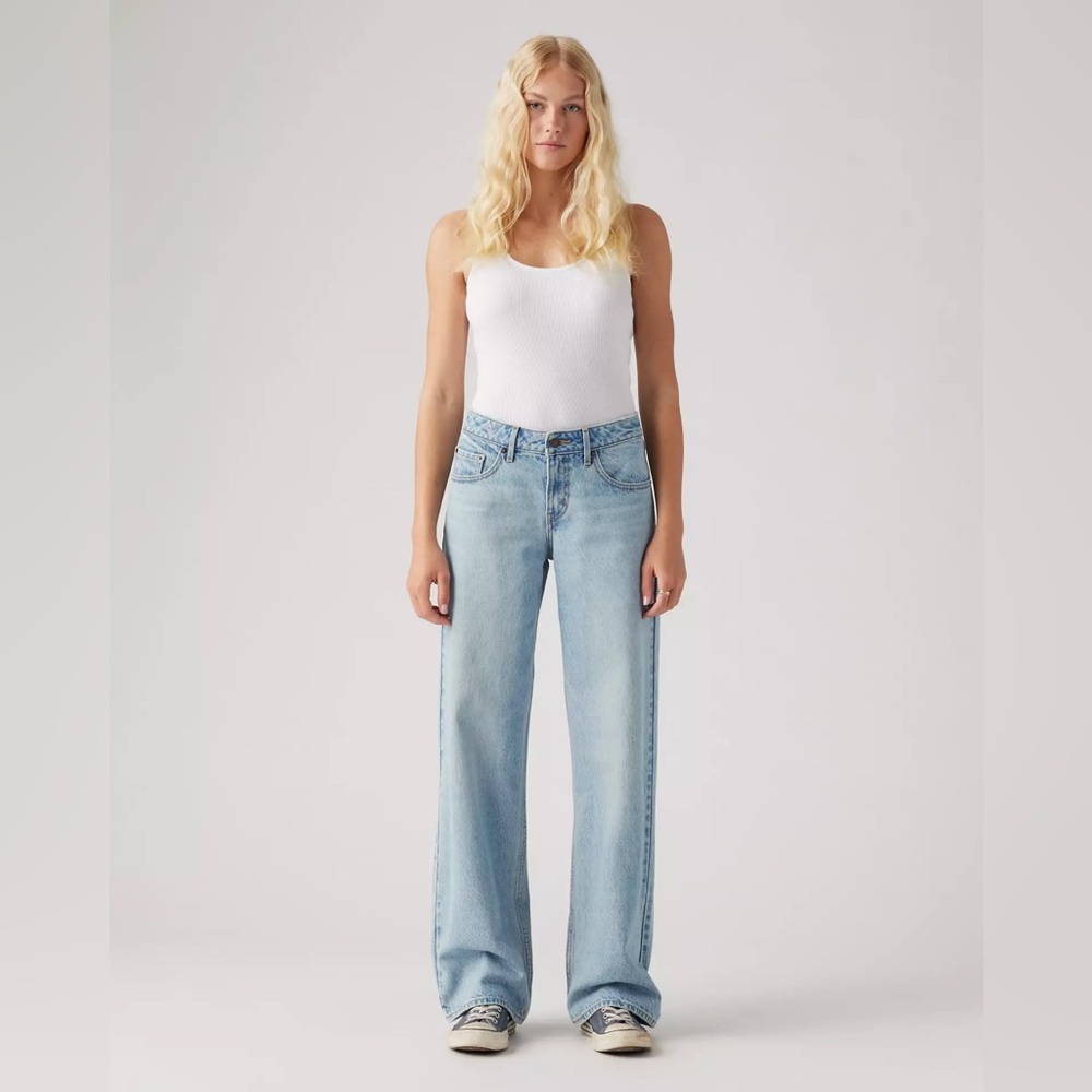 Levi’s Low Loose Jeans NWOT